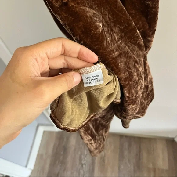 Bryn Walker Brown Lagenlook Velvet High Low Hem Sleeveless Short Dress - Picture 7 of 8